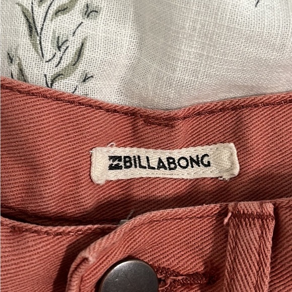 Billabong shorts - Picture 2 of 3